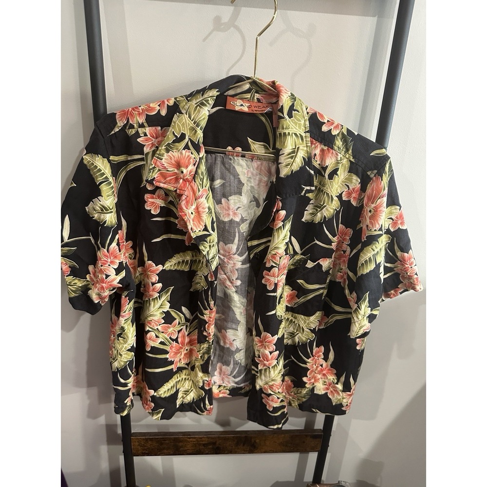 Island Wear By Impressions Women SZ L  Floral Hawaiian Short Sleeve Blouse